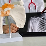 Best Shoulder Surgeon in Encino: Expert Care for Lasting Relief